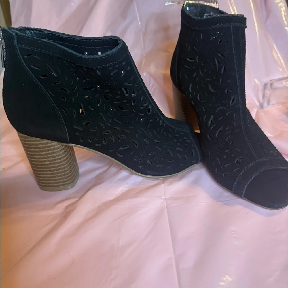 Elegant Black Laser Cut Peep-Toe Ankle Boots